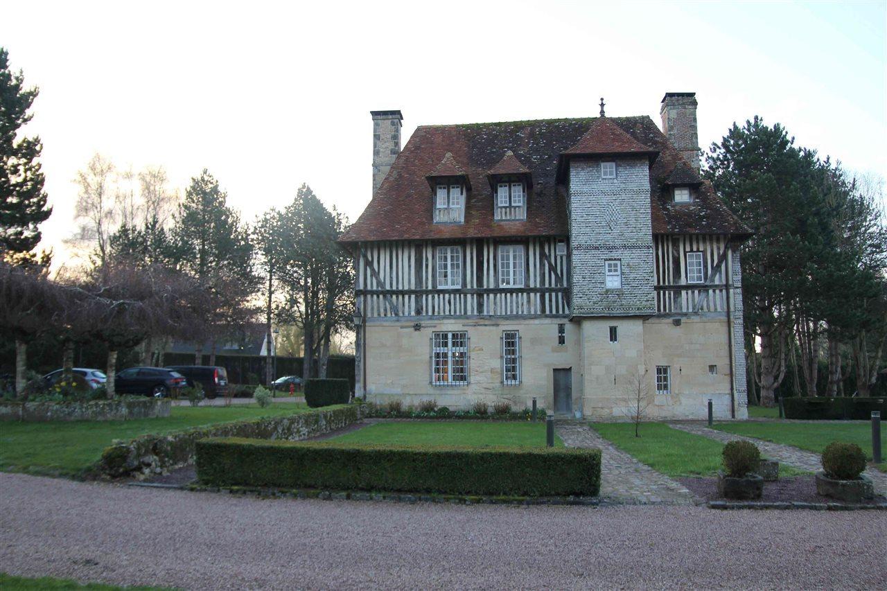 Les Manoirs Des Portes De Deauville - Small Luxury Of The World 4* Canapville (Calvados)